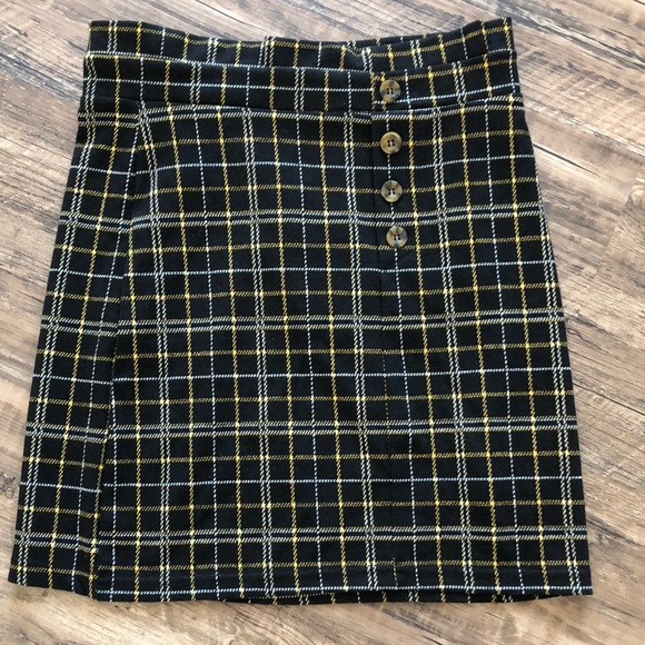 Ardene plaid stretch skirt - Picture 1 of 10